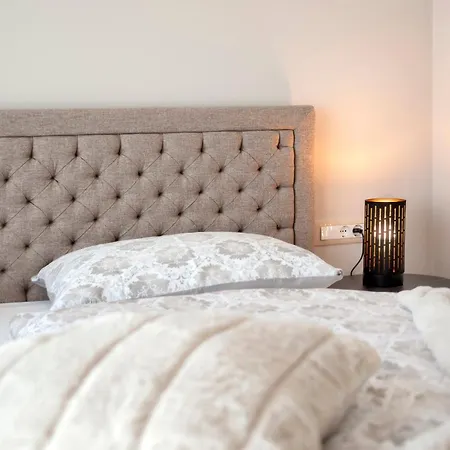 Apartament Salteria Vi *